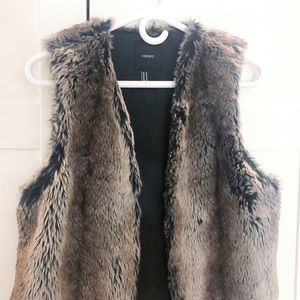 fake / Faux fur vest brown black